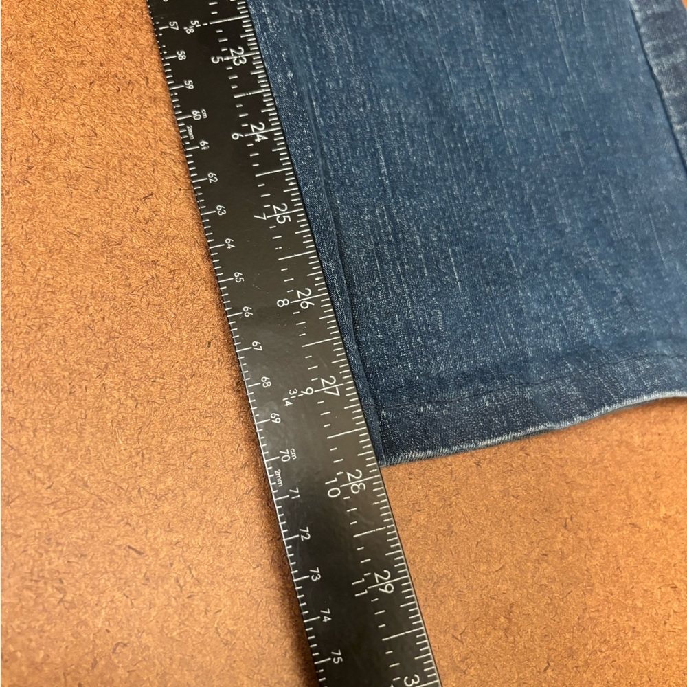 Levi's Wide Leg 6M 26x28 Woman’s Classic Blue Jeans - Picture 6 of 10